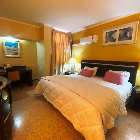 Hotel Antar Бешар Екстериор снимка