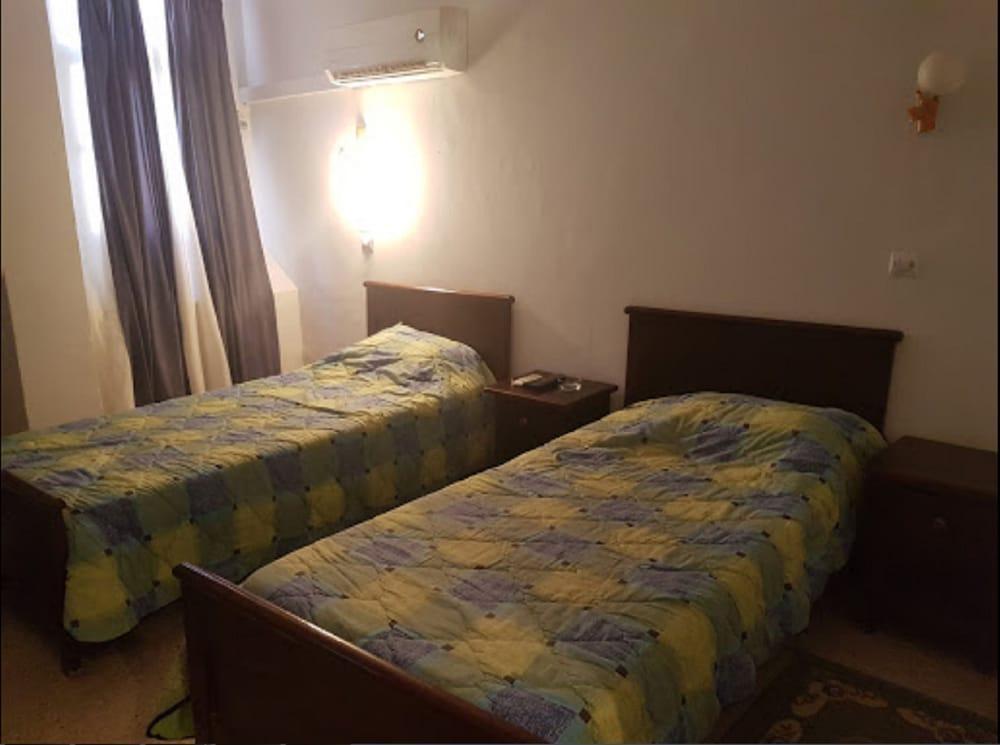 Hotel Antar Бешар Екстериор снимка