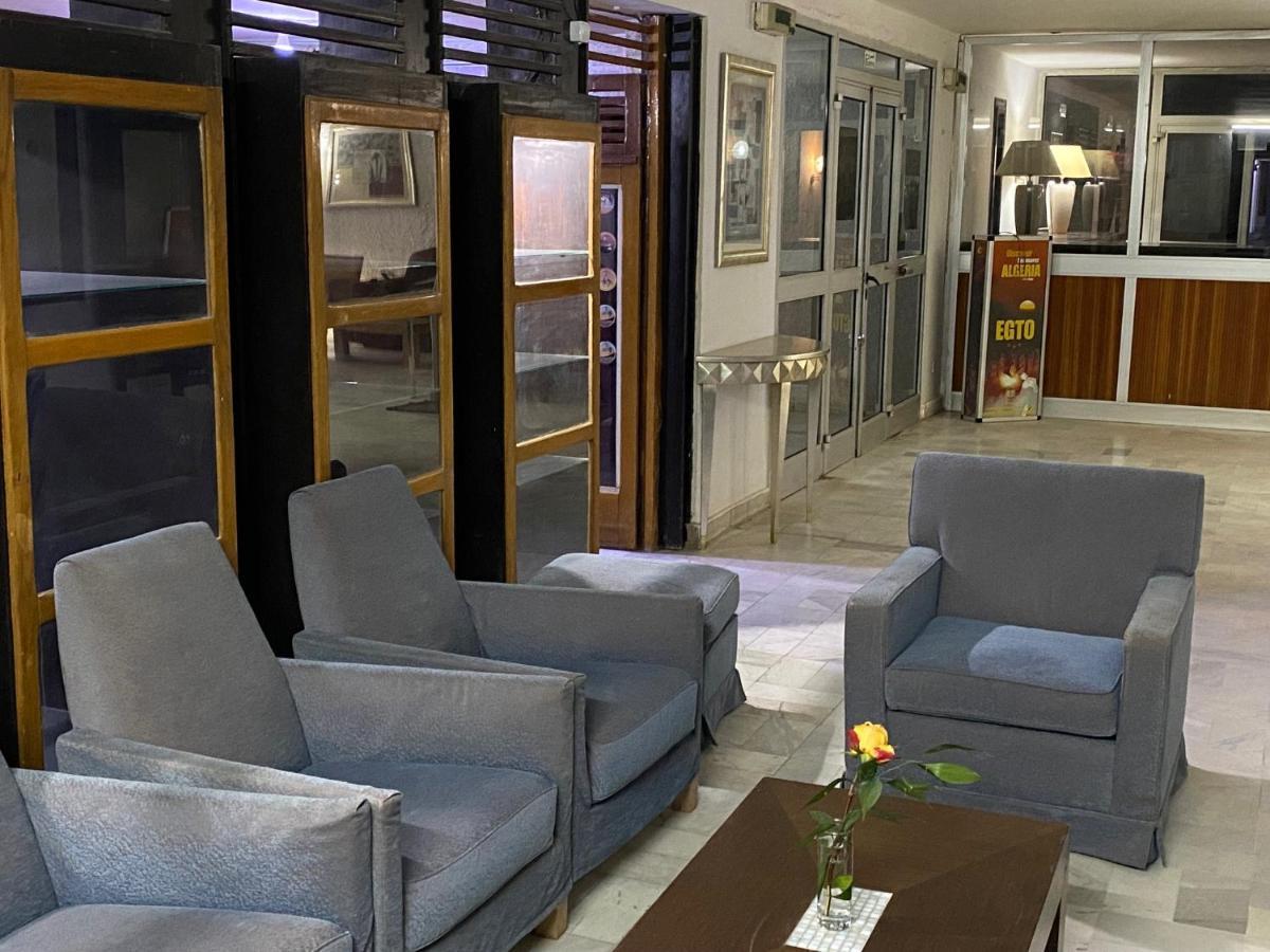 Hotel Antar Бешар Екстериор снимка