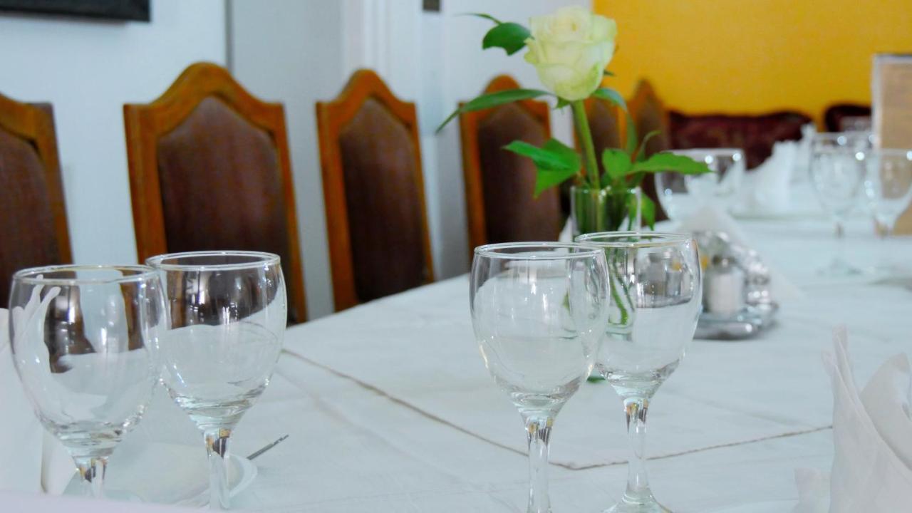 Hotel Antar Бешар Екстериор снимка