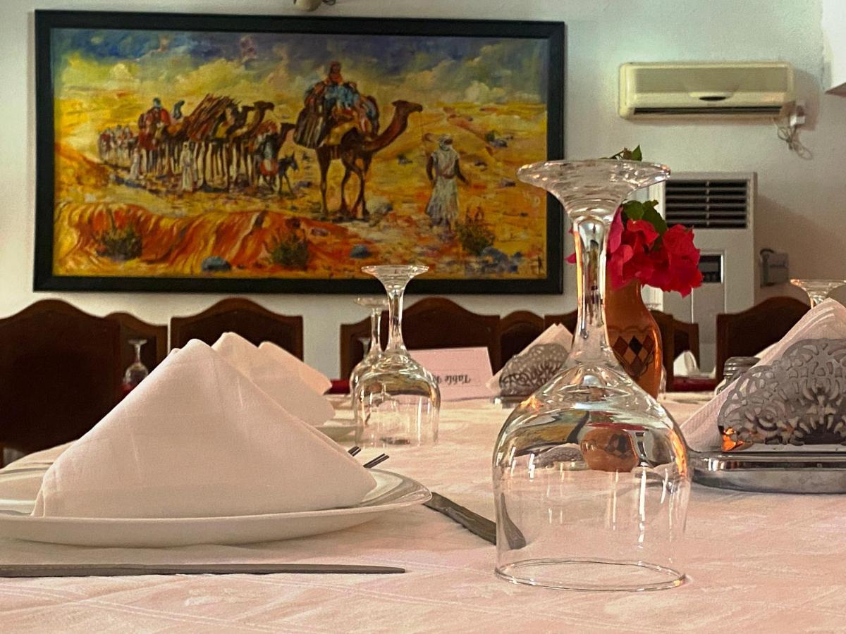 Hotel Antar Бешар Екстериор снимка