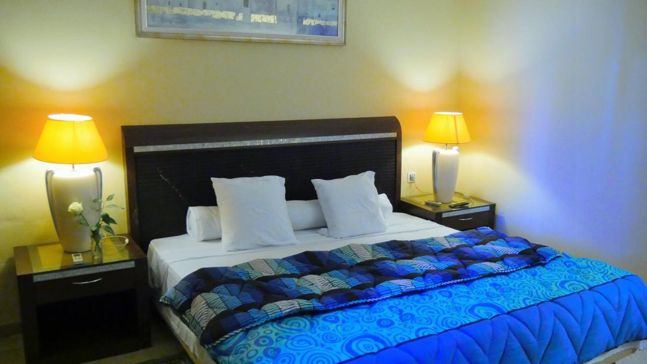 Hotel Antar Бешар Екстериор снимка