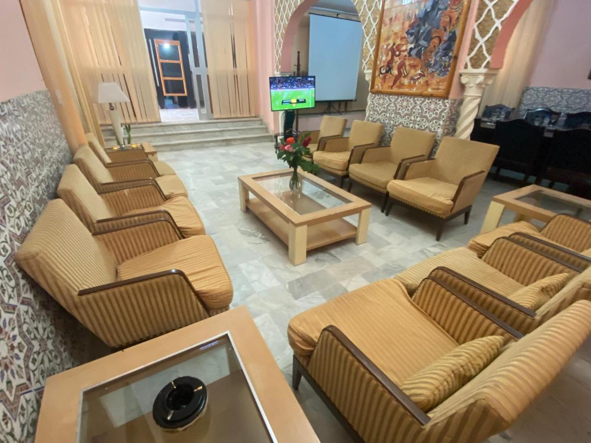 Hotel Antar Бешар Екстериор снимка
